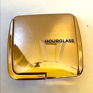 Hourglass Ambient Nude Bronze Light Bronzer